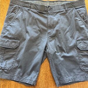 Denver Hayes Gray Cargo Shorts Versatile Lightweight Design